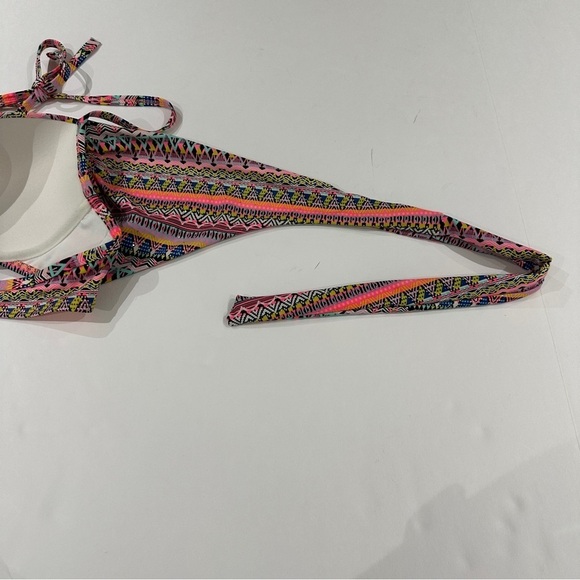 Victoria’s Secret The Wrap Halter Geometric Print Bikini Top - Picture 6 of 9